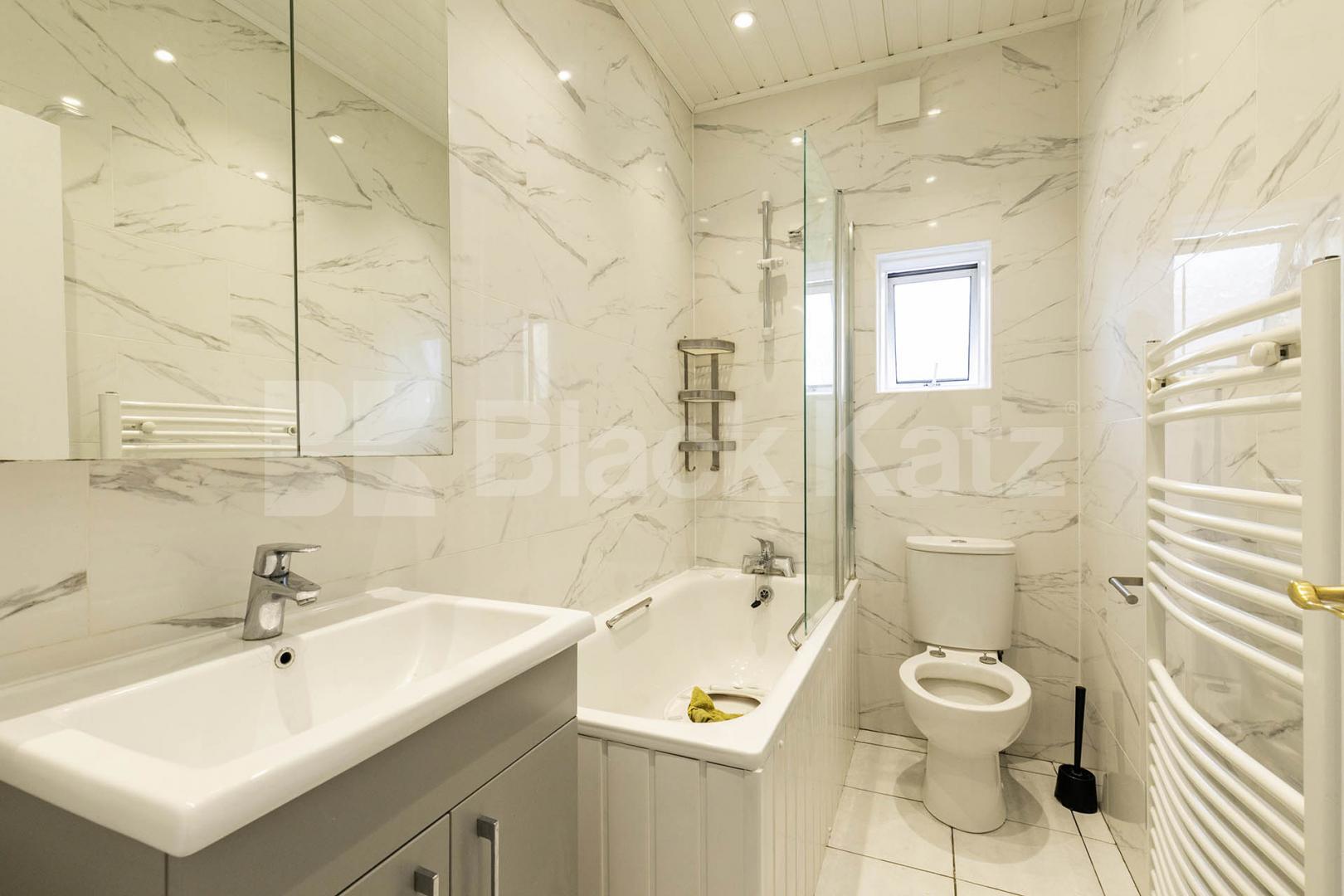 Modern Apartment Little Ealing Lane, South Ealing